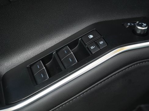Used 2026 Toyota Highlander Limited AWD/4WD image 23