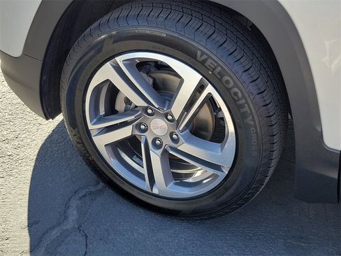 Used 2021 GMC Terrain SLT image 29