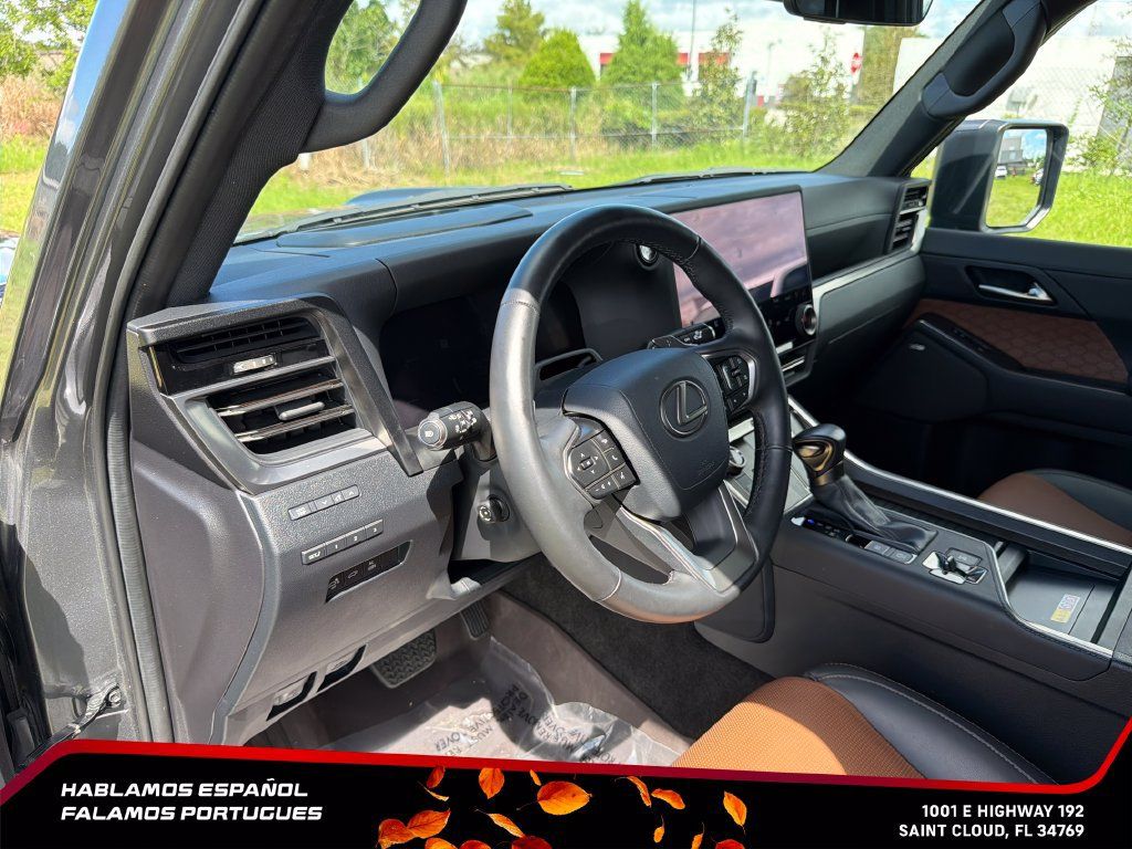 Used 2025 Lexus GX 550 w/ Cold Area Package AWD/4WD image 14