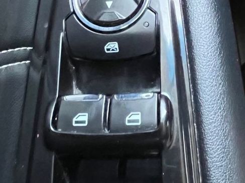 Used 2020 Ford Edge Titanium w/ Equipment Group 301A AWD/4WD image 6