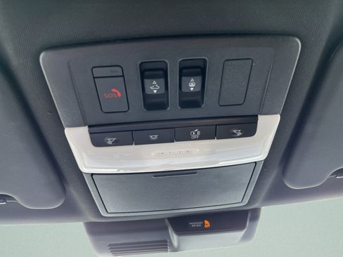 Used 2024 Mitsubishi Outlander Ralliart AWD/4WD image 21