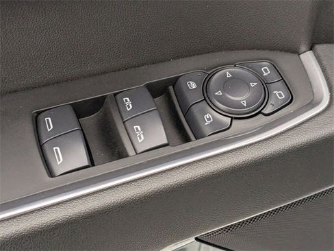 Used 2025 GMC Sierra 1500 SLT image 12