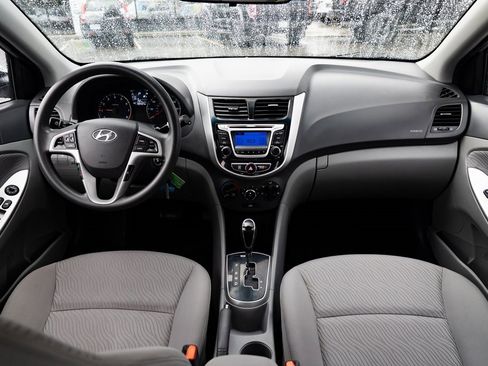 Used 2014 Hyundai Accent GLS w/ Option Group 2 image 8
