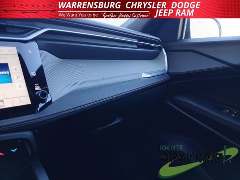 New 2026 Jeep Cherokee Limited image 25