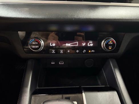 Used 2024 Mitsubishi Outlander ES FWD image 18