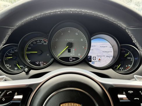 Used 2018 Porsche Cayenne S Platinum image 27