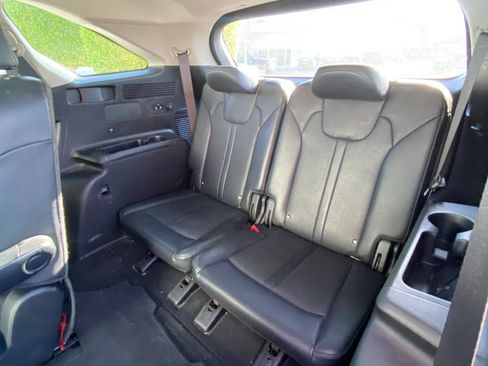 Used 2022 Kia Sorento S FWD image 11