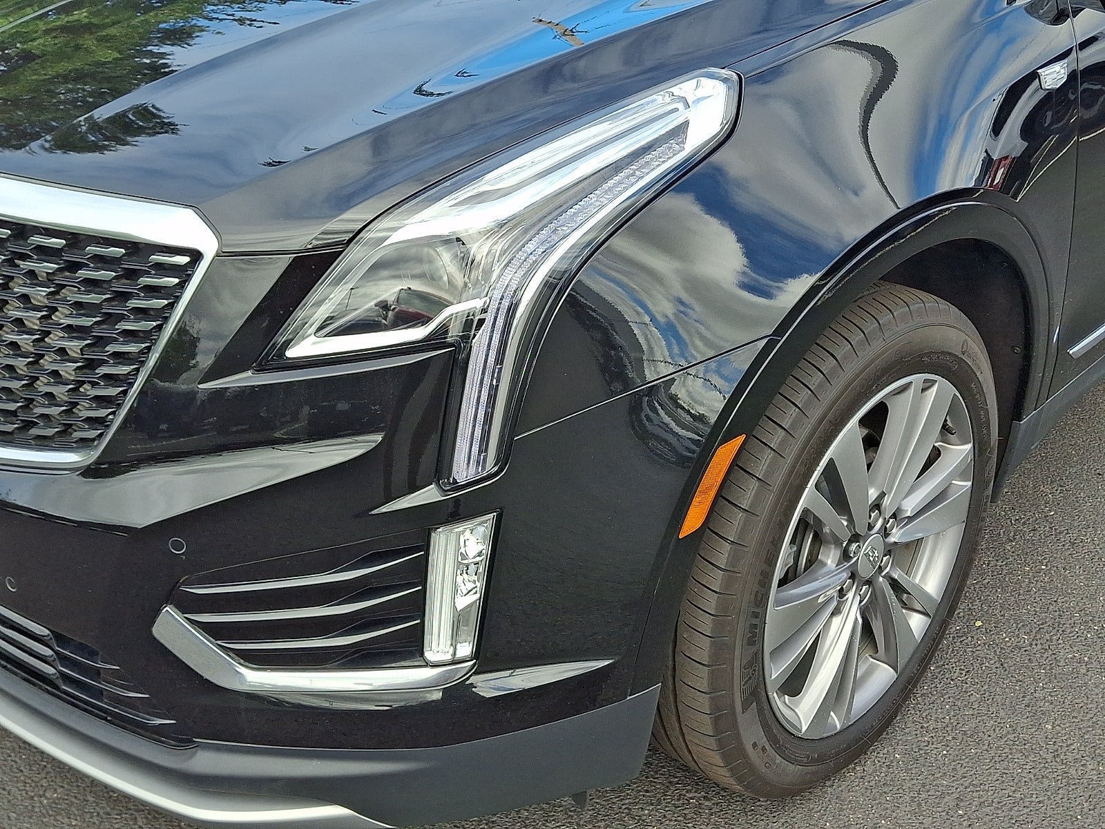 Certified 2024 Cadillac XT5 Premium Luxury AWD/4WD image 11