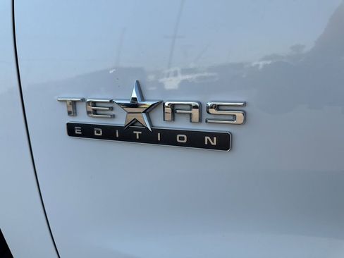 Used 2022 Chevrolet Silverado 1500 LT AWD/4WD image 15