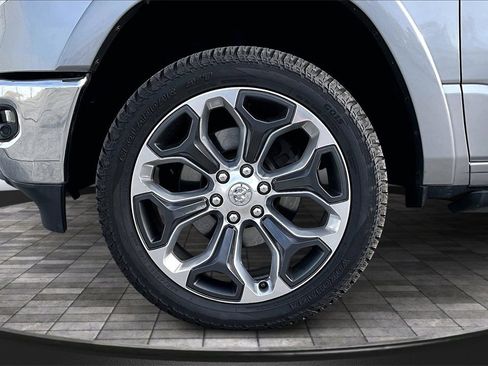 Used 2019 RAM 1500 Limited image 10