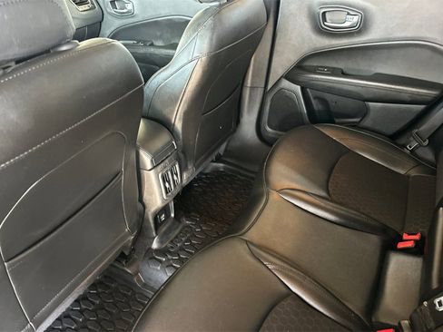 Used 2020 Jeep Compass Latitude image 9