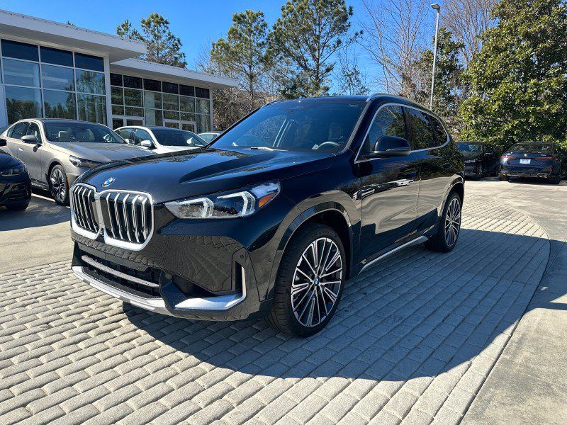 New 2026 BMW X1 xDrive28i AWD/4WD image 3