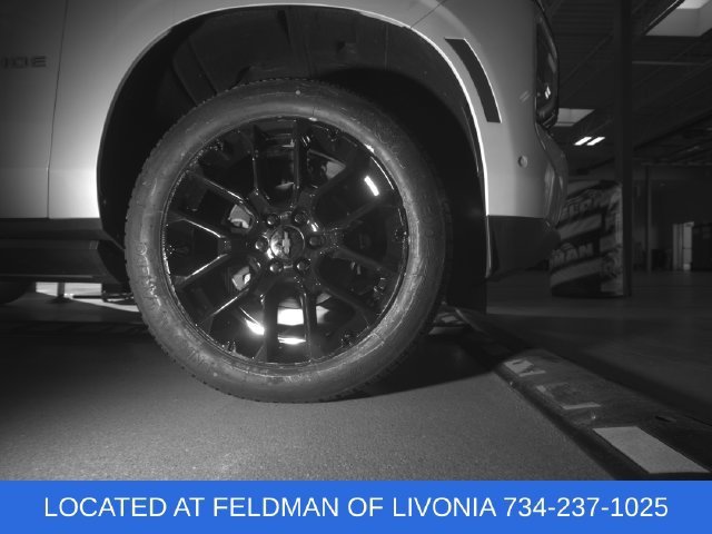 Certified 2025 Chevrolet Tahoe High Country AWD/4WD image 32