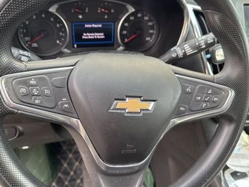 Used 2020 Chevrolet Equinox LT image 12