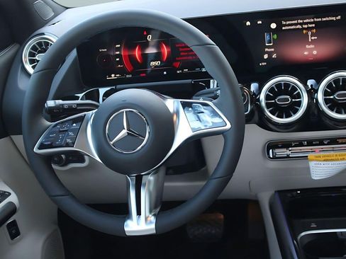 New 2026 Mercedes-Benz GLA 250 4MATIC image 16