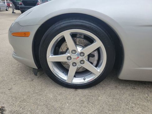 Used 2005 Chevrolet Corvette Coupe w/ Preferred Equipment Group image 20