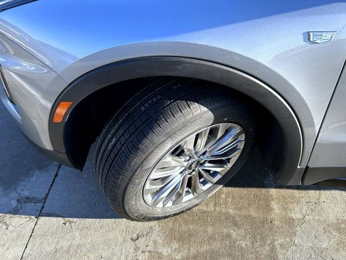 Used 2024 Cadillac XT4 Premium Luxury image 23