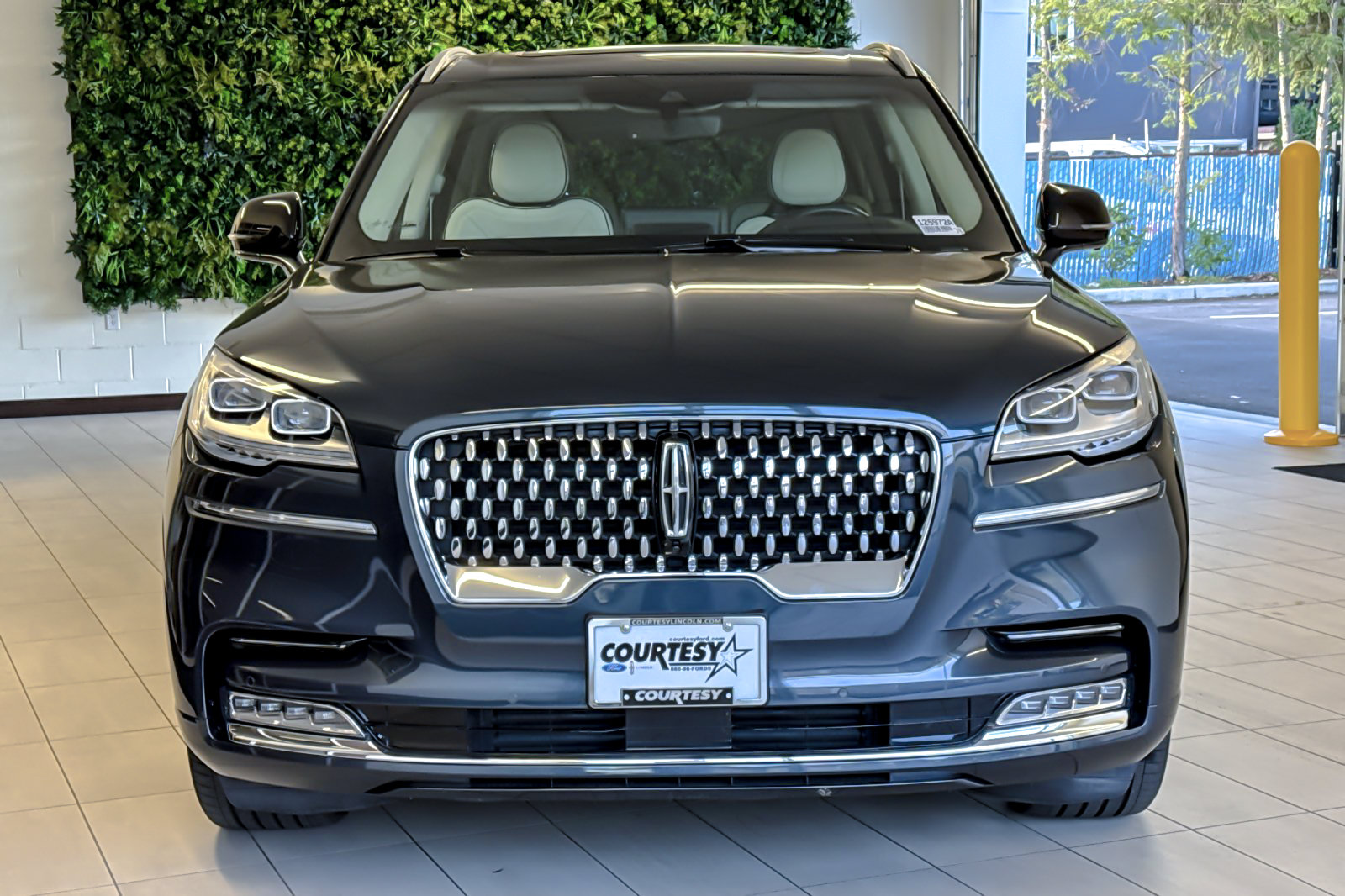 Certified 2023 Lincoln Aviator Black Label w/ Dynamic Handling Package AWD/4WD image 9