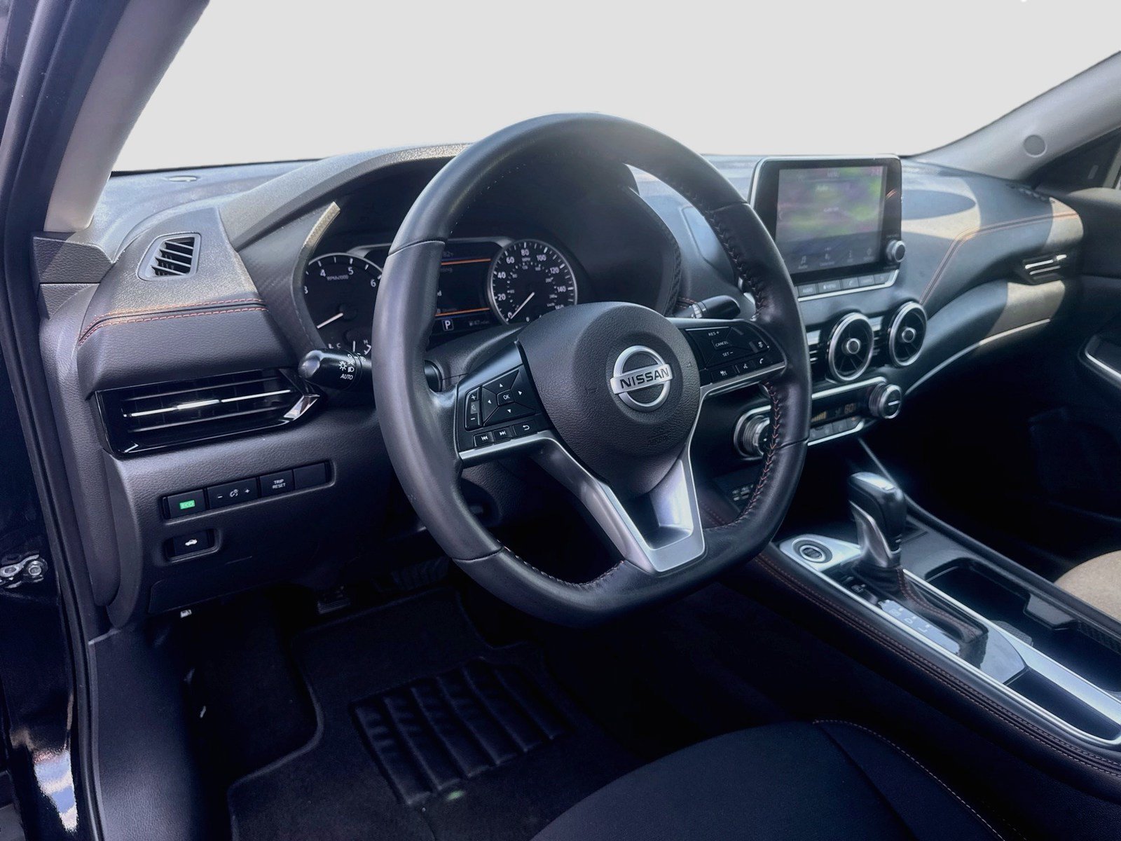 Used 2022 Nissan Sentra SR w/ Electronics Package FWD image 9