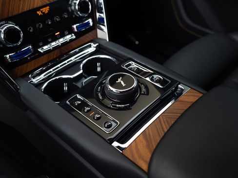 Used 2021 Rolls-Royce Cullinan image 37