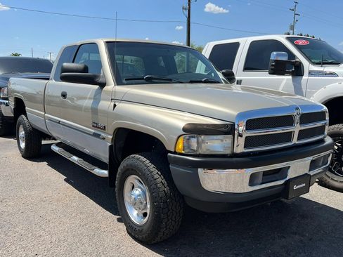 Used 2002 Dodge Ram 2500 Truck 4x4 Quad Cab image 2