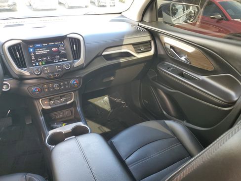 Used 2022 GMC Terrain Denali w/ Black Diamond Edition image 18