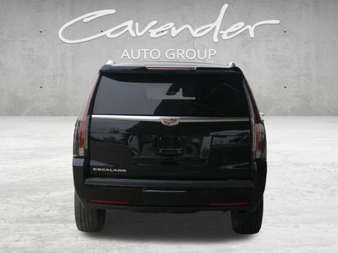 Used 2020 Cadillac Escalade Luxury image 6