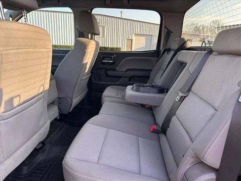 Used 2018 Chevrolet Silverado 1500 Custom w/ Custom Value Package image 16