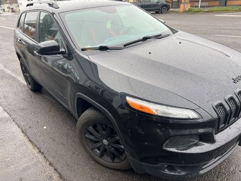 Used 2014 Jeep Cherokee Latitude w/ Comfort/Convenience Group image 2