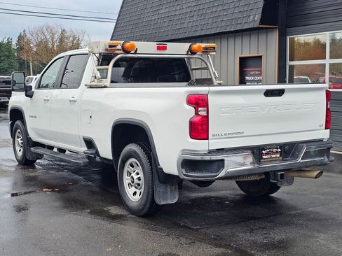 Used 2024 Chevrolet Silverado 3500 LT w/ Convenience Package image 3