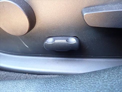 Used 2014 Chevrolet Impala LT w/ LT Sunroof Package FWD image 11