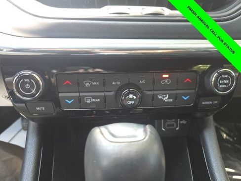 Used 2022 Jeep Compass High Altitude AWD/4WD image 46