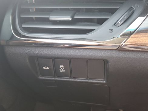 Used 2013 Toyota Avalon XLE Premium image 19