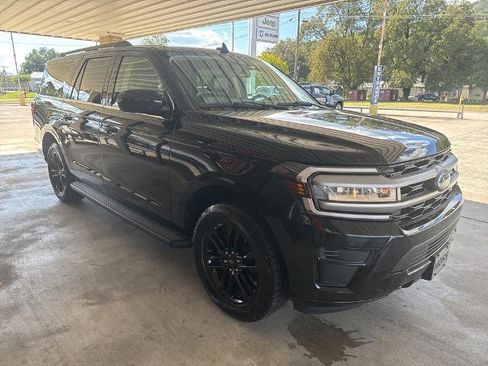 Certified 2024 Ford Expedition Max XLT image 3