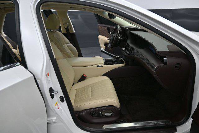 Used 2019 Lexus LS 500 AWD w/ Interior Upgrade Package image 37