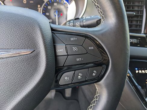 Used 2019 Chrysler Pacifica Touring Plus w/ Advanced Safetytec Group image 30