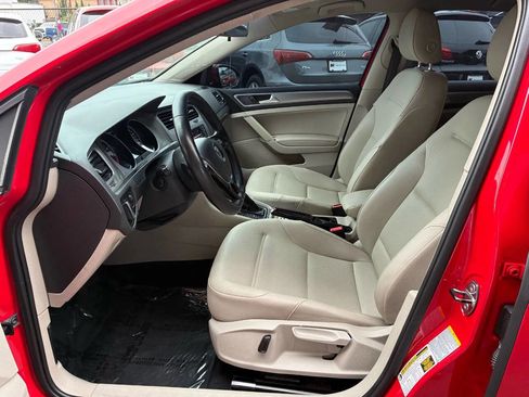 Used 2015 Volkswagen Golf S image 13