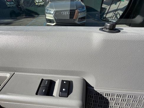Used 2012 Ford E-250 and Econoline 250 w/ Premium Van Group image 43