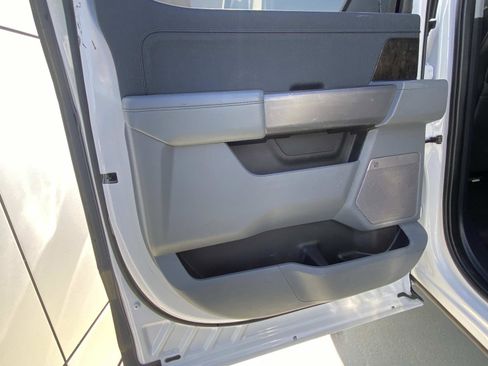 Used 2021 Ford F150 Lariat w/ Equipment Group 501A Mid image 12