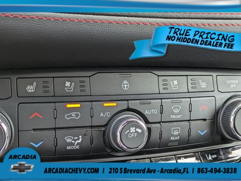 Used 2025 Dodge Durango GT AWD/4WD image 31