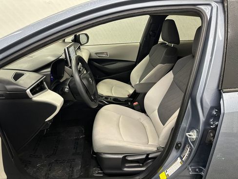Used 2020 Toyota Corolla LE FWD image 9