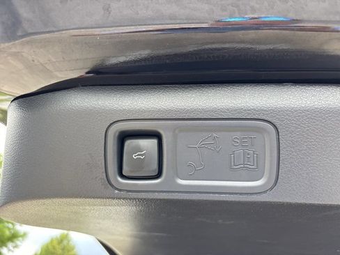 Used 2024 Ford Expedition Platinum AWD/4WD image 9