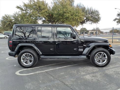 Used 2018 Jeep Wrangler Unlimited Sahara image 6