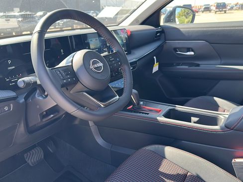 New 2026 Nissan Kicks SR image 9