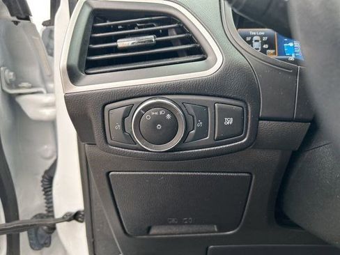 Used 2023 Ford Edge SEL image 19