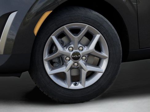 New 2025 Kia Soul LX image 10