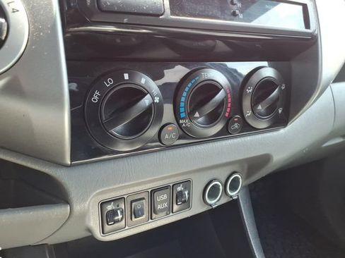 Used 2014 Toyota Tacoma 4x4 Double Cab image 12