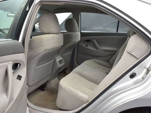 Used 2009 Toyota Camry LE image 13