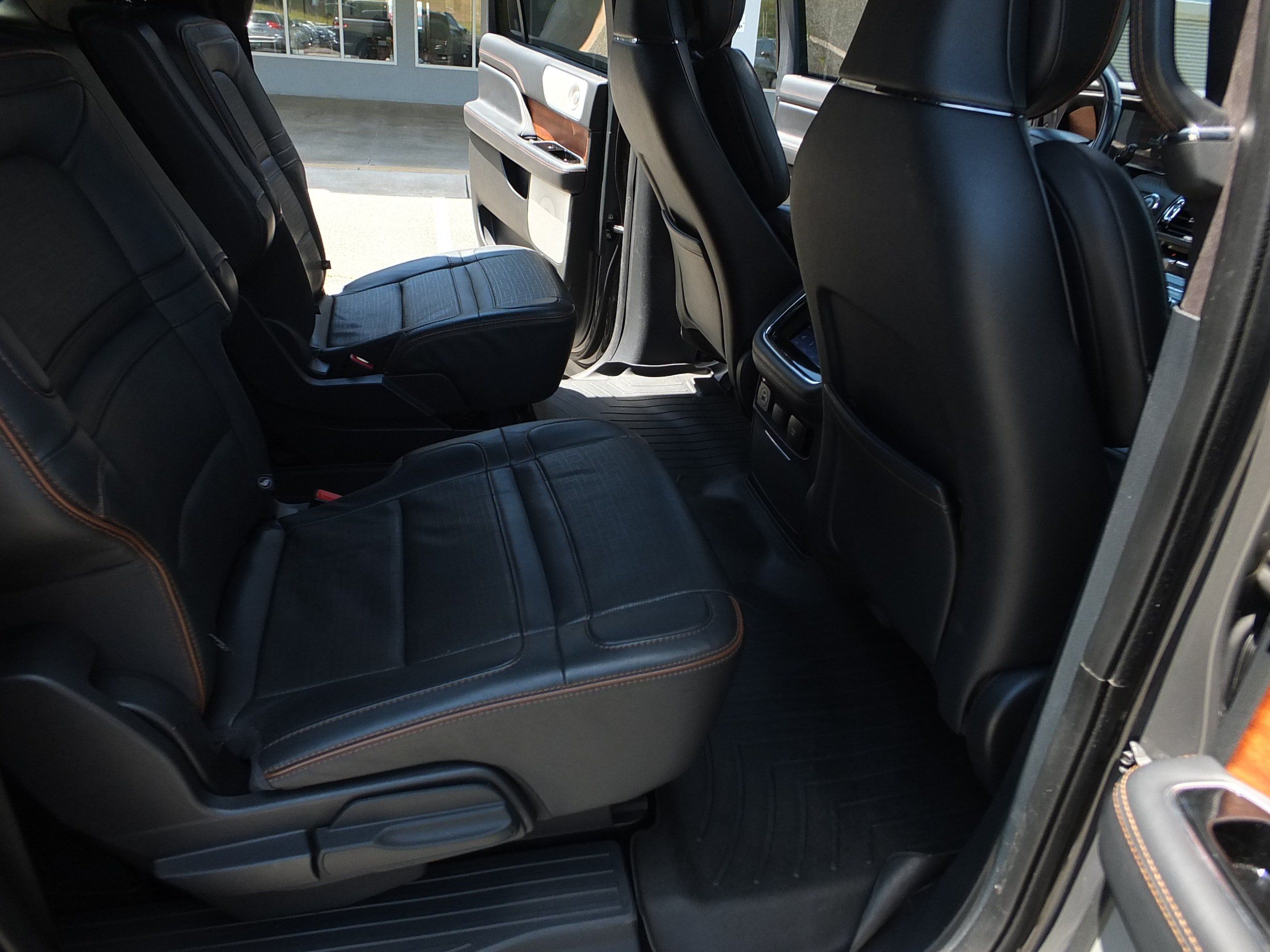 Used 2022 Lincoln Navigator L Black Label AWD/4WD image 15