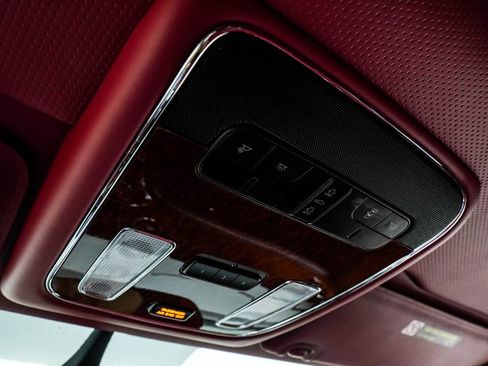 Used 2018 Bentley Mulsanne RWD image 38